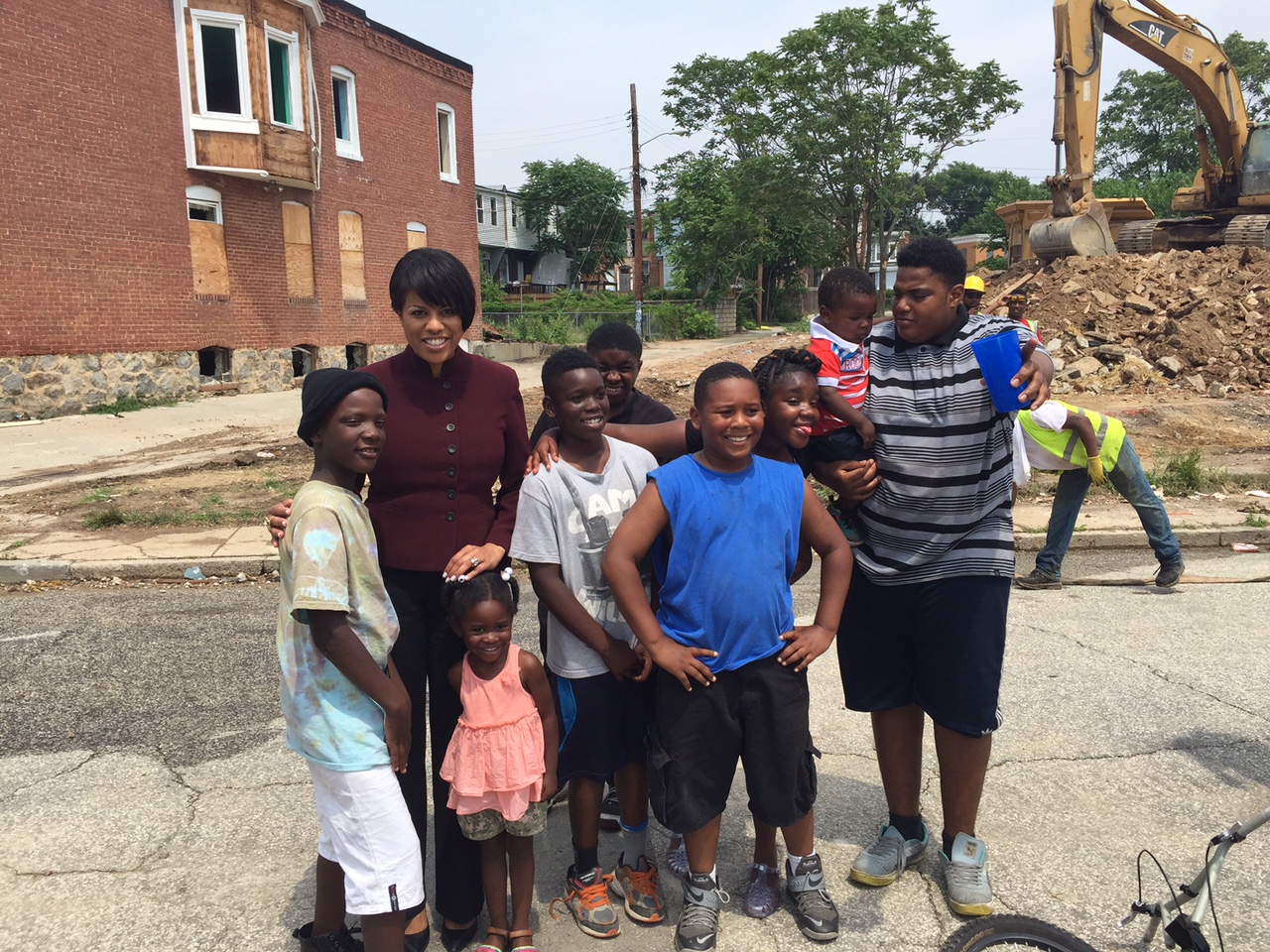 Last 2 homes on Tivoly Avenue demolished 